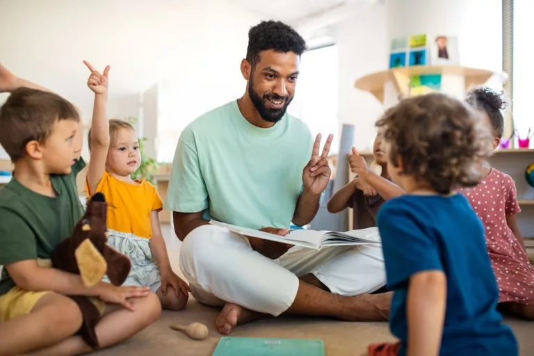 Helpi Garde Enfants Garde D'enfant À Domicile Helpi