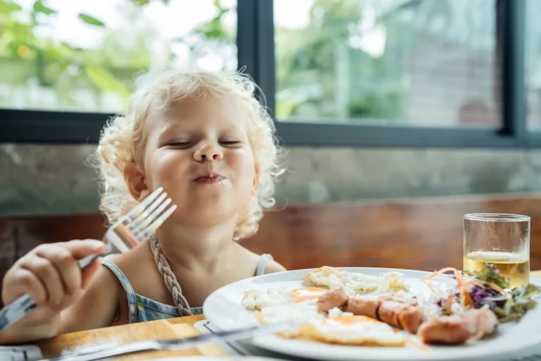 Helpi Garde Enfants Nounou À Domicile Helpi